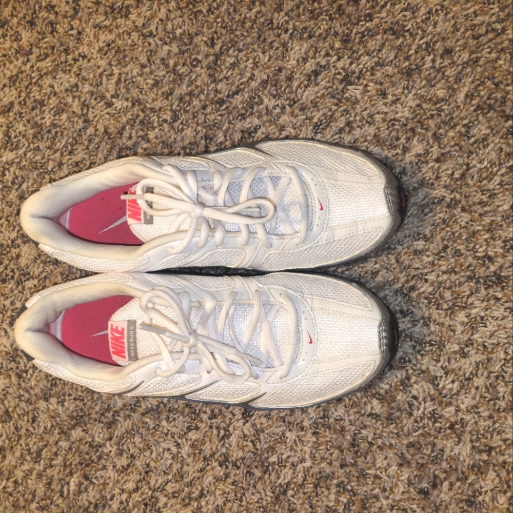 Nike Reax Runs